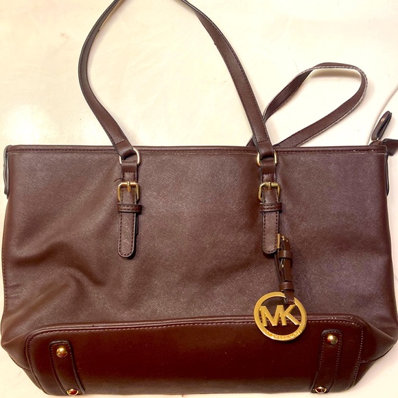 Handbags - $15 🤩🔥for MK MICHAEL KORS brown leather logo bag - large purse